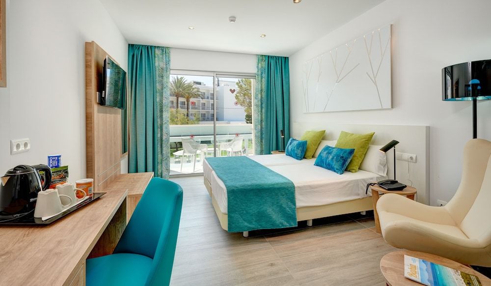 Junior Twin Room