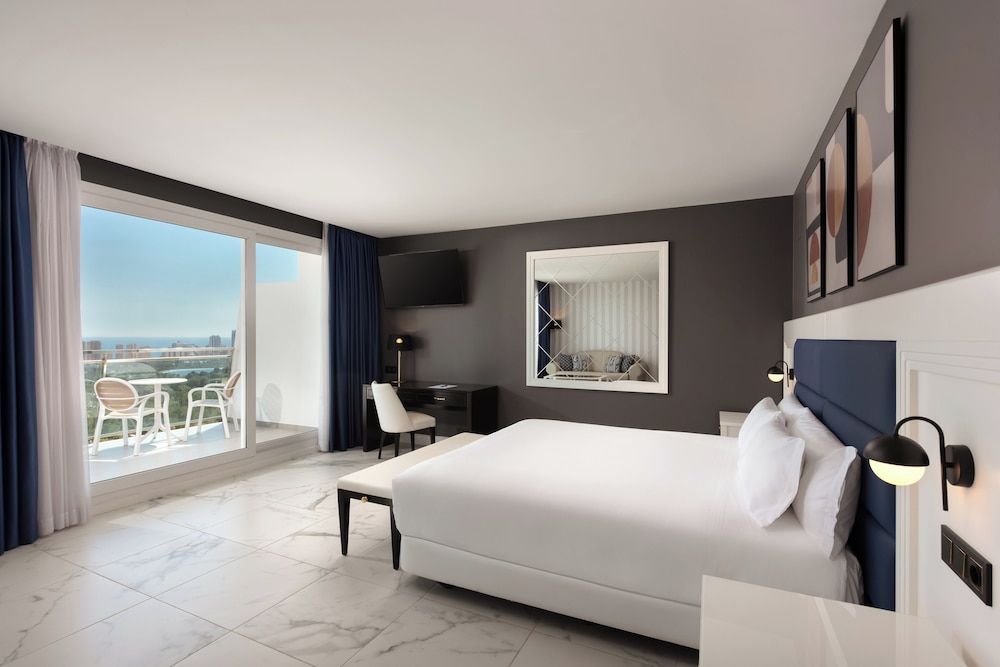 Classic Room, 1 Double Bed, Non Smoking, Sea View (Balcony)