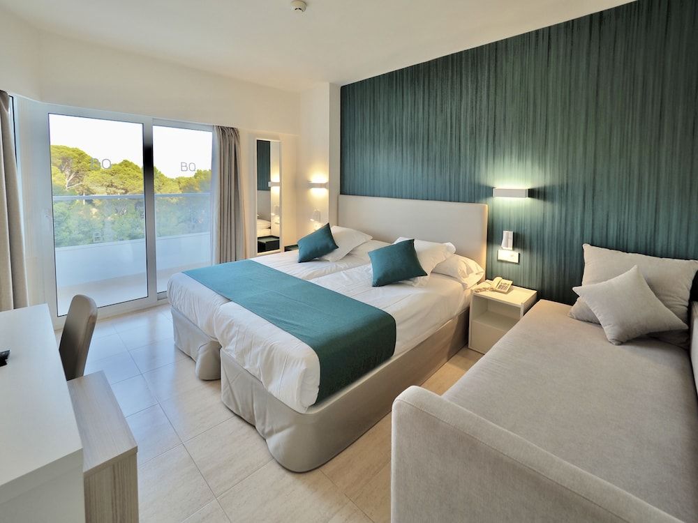 Double Room, Balcony (2 adults + 1 Child)