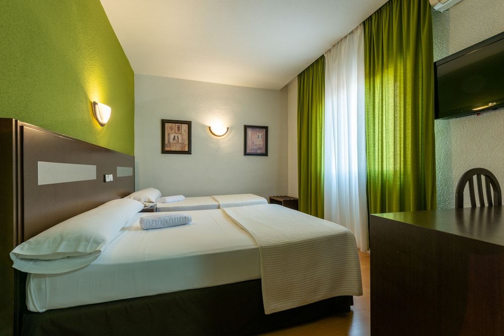 Hotel Las Estrellas Double or Twin Room 5