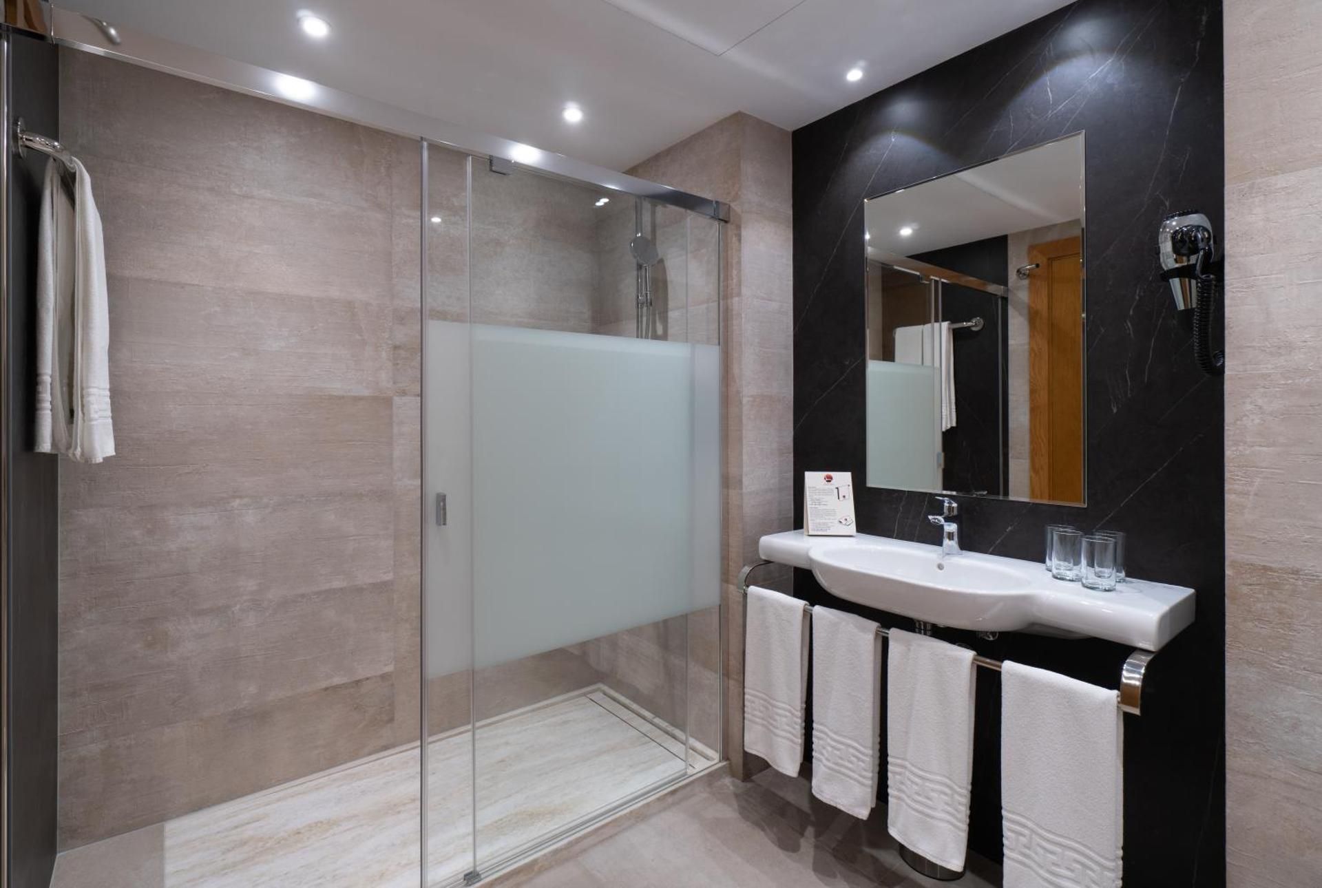 Hotel Apartamentos Bajondillo One-Bedroom Apartment  with partial sea views (2 adults + 2 children)