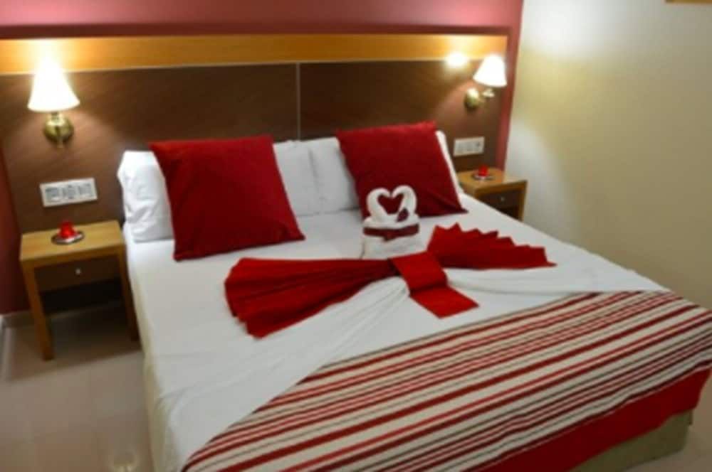 Hotel Regio 2 Superior Double Room 3