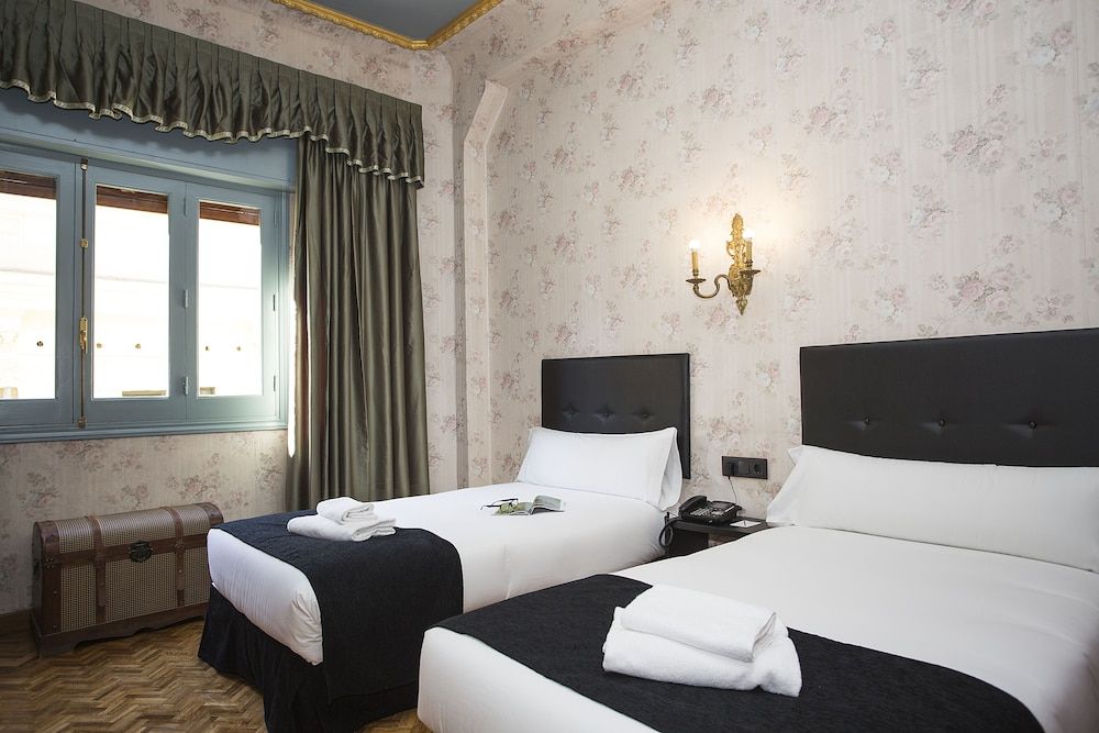 Casual del Teatro Madrid Hotel Twin Room 4