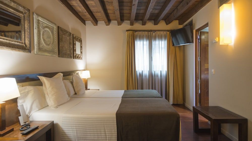 Hotel Abad Toledo Double or Twin Room 10