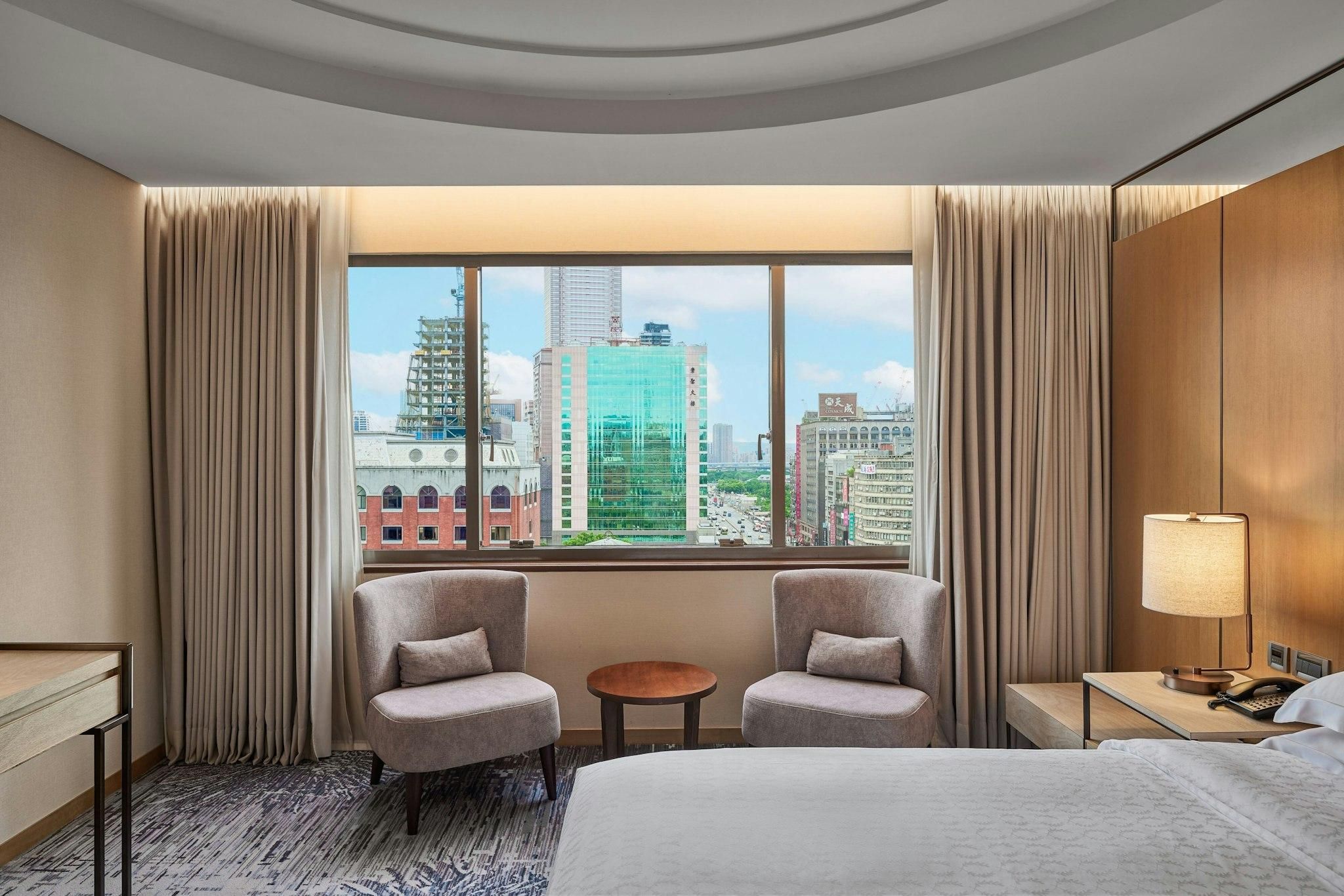 Executive Deluxe King, Executive lounge access, Guest room, 1 King, High floor