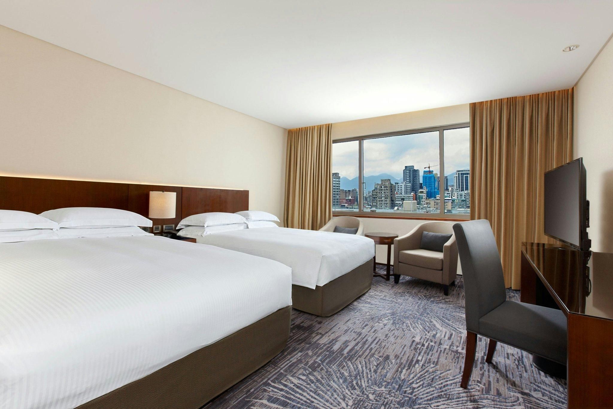 Premier Double Room, Larger Guest room, 2 Double