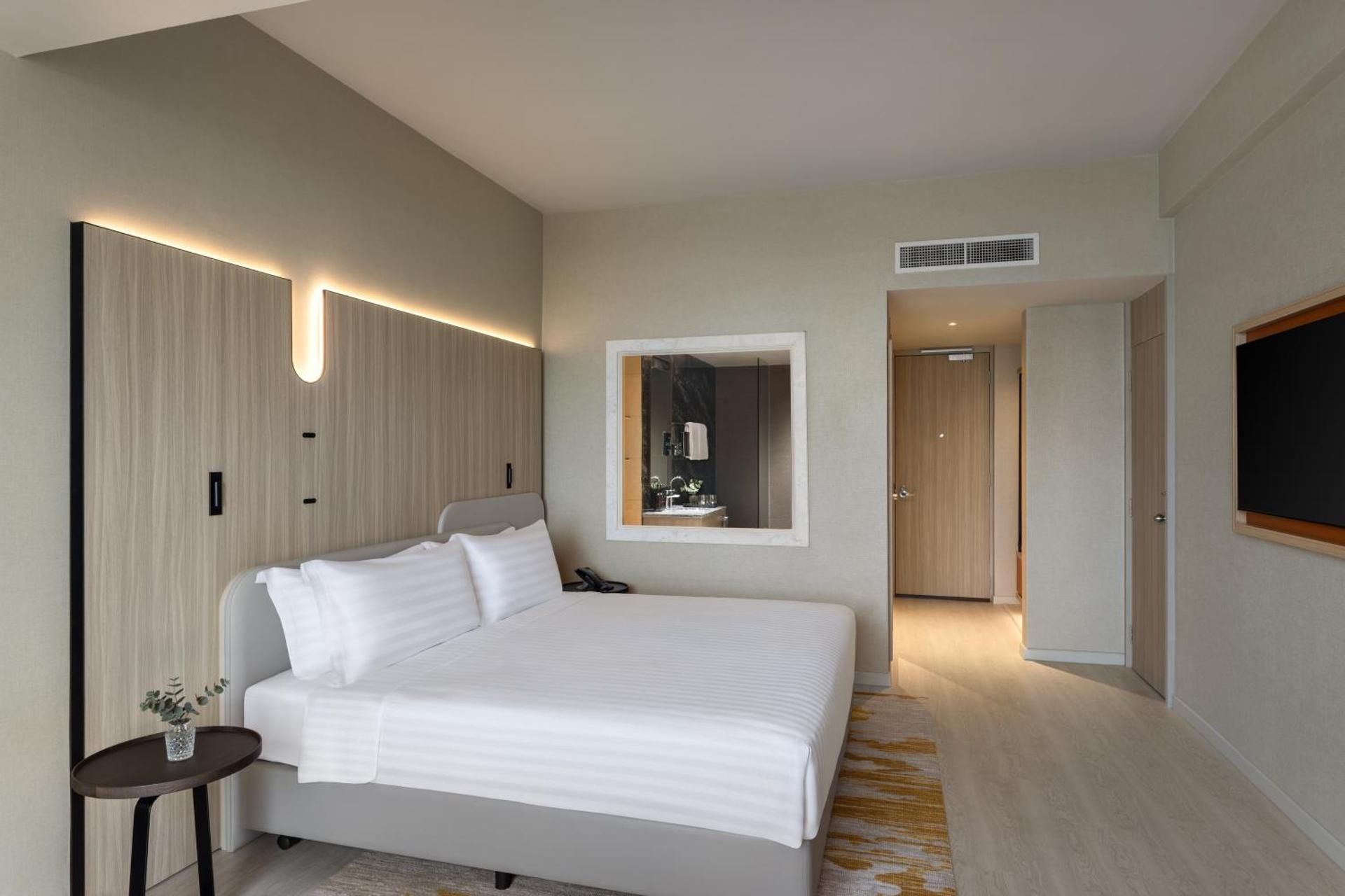 Executive Bay View King Room