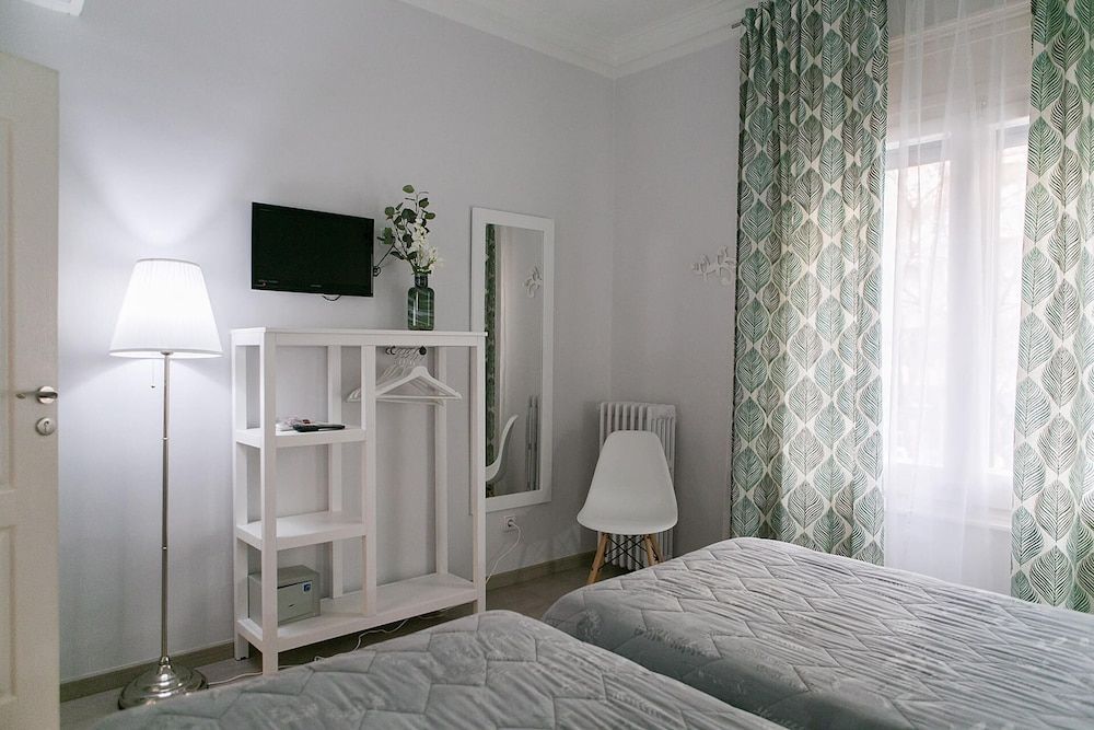 Blanc Guesthouse Twin Room, Shared Bathroom (Exterior)