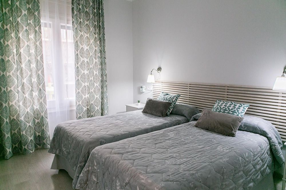 Blanc Guesthouse Twin Room, Shared Bathroom (Exterior) 4