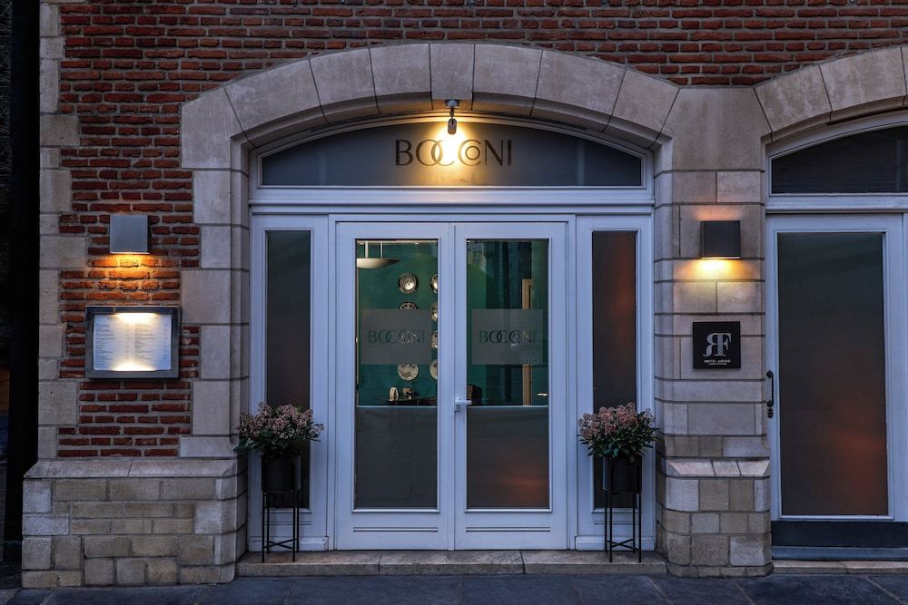 undefined Rocco Forte Hotel Amigo 7