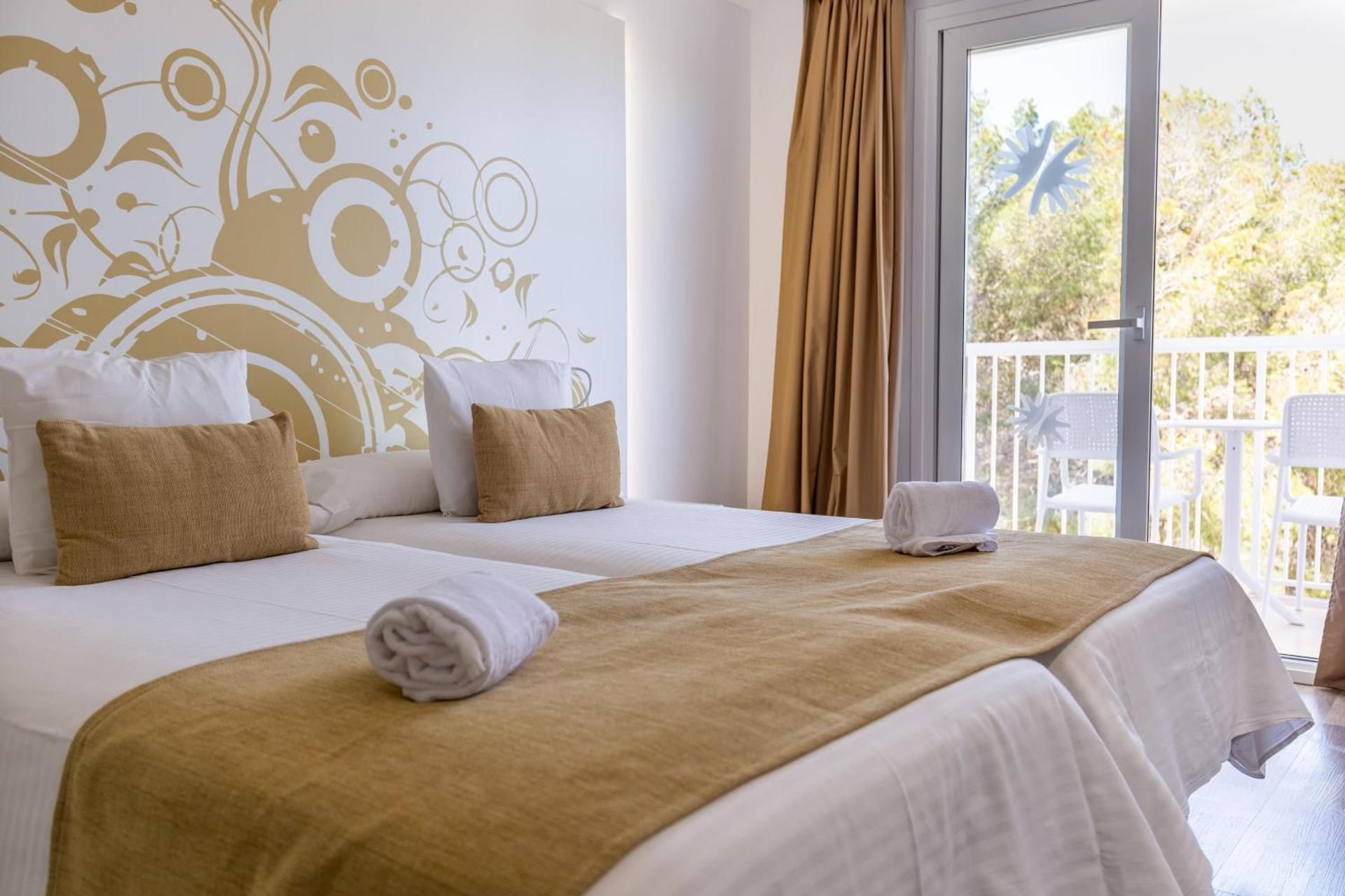 Standard Double or Twin Room with Balcony