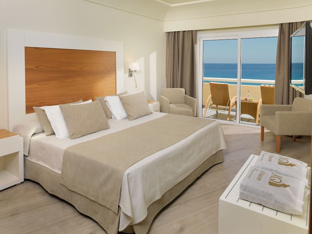 Suite, Ocean View (2 adults and 2 children)