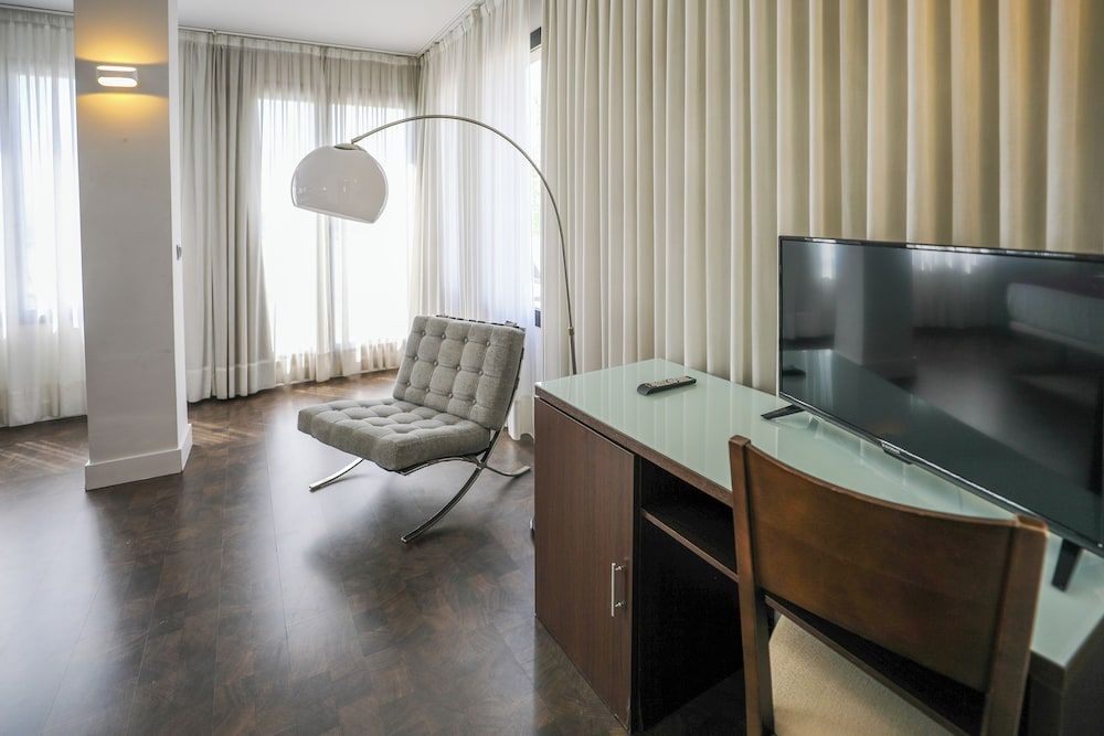 Hotel YIT Conquista de Granada Superior Double Room, Hot Tub 10