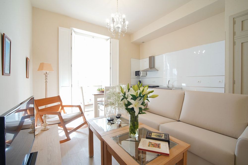Deluxe Studio Suite
