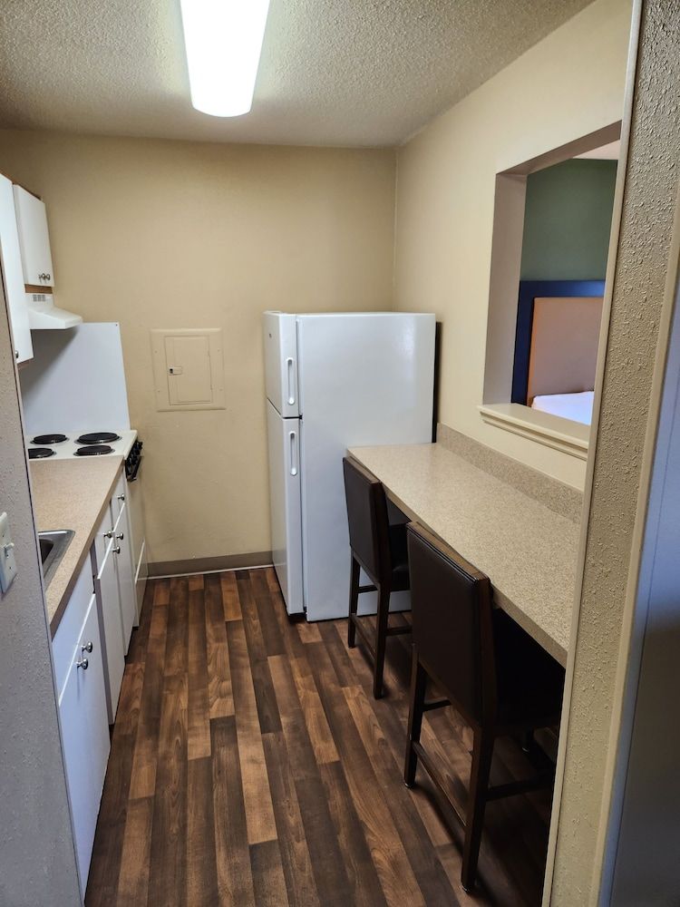 undefined Suburban Studios Columbus East 9