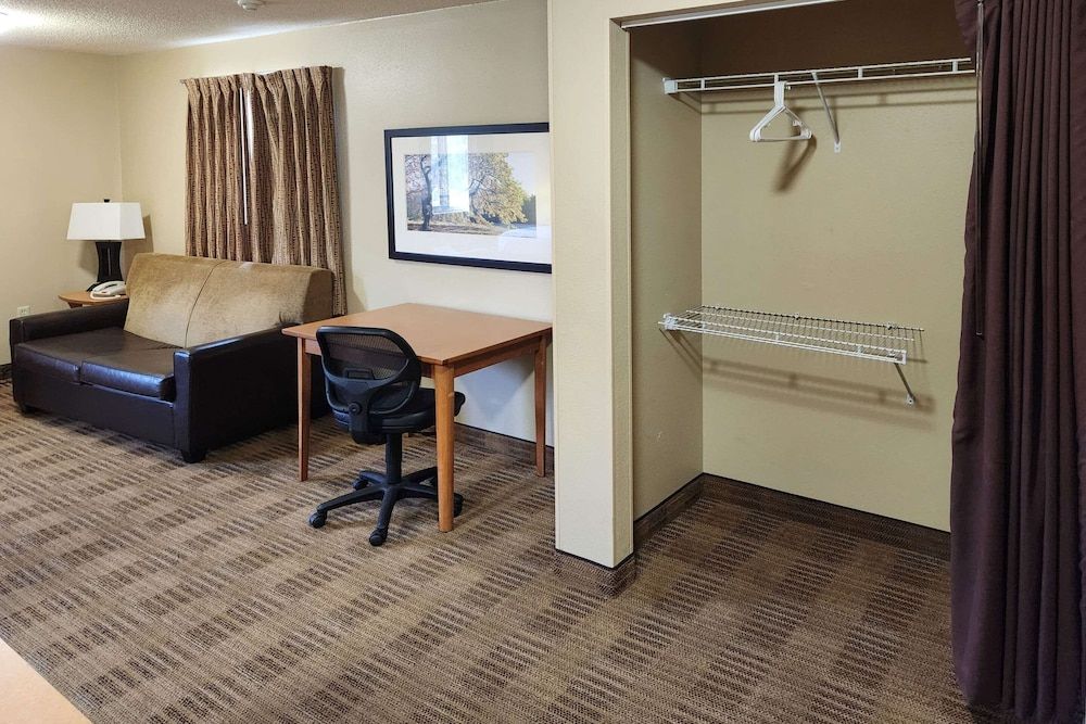 undefined Suburban Studios Columbus East 6