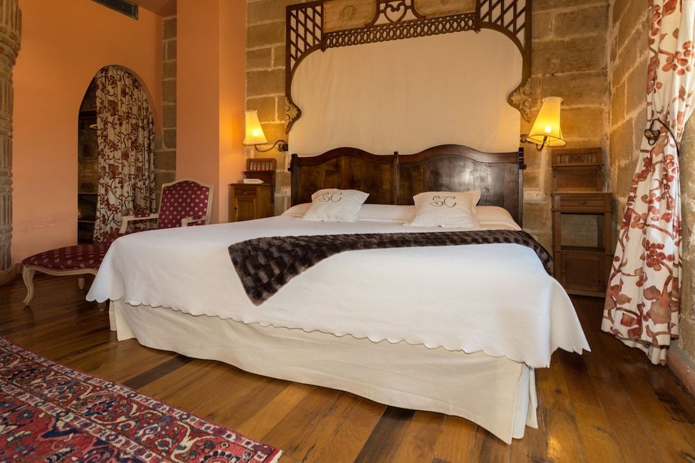 Hospedería Señorío de Casalarreina Themed Double Room with Jetted Tub 3