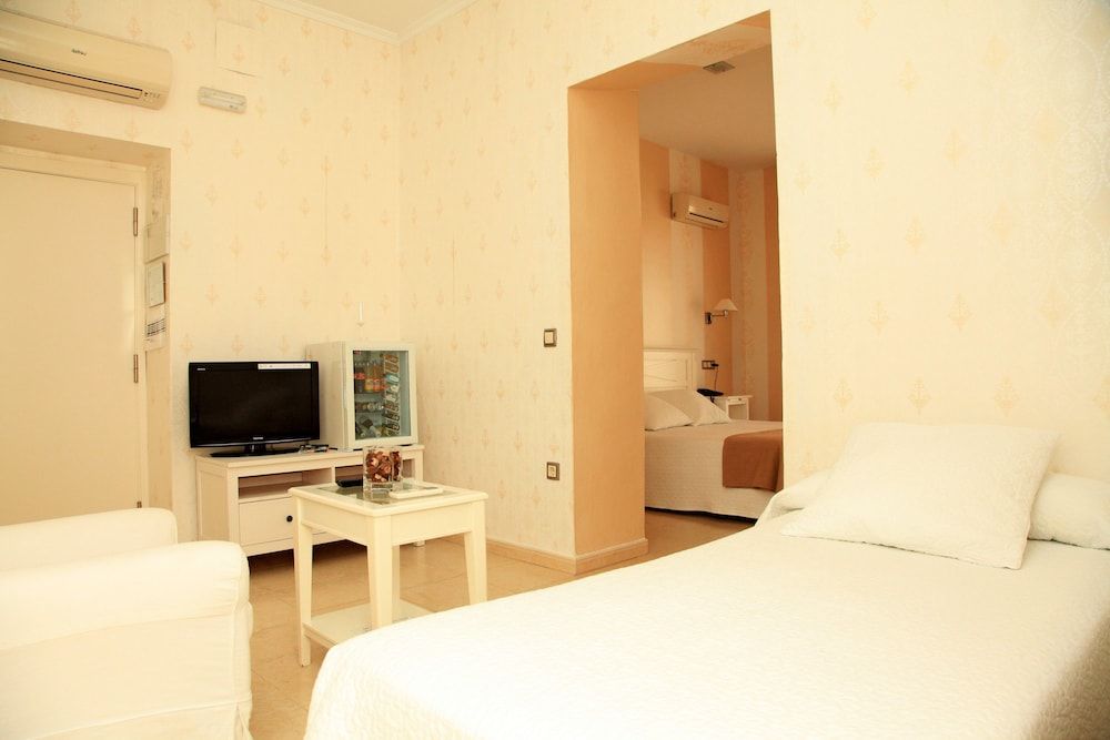 Hotel Convento Tarifa Triple Room 2