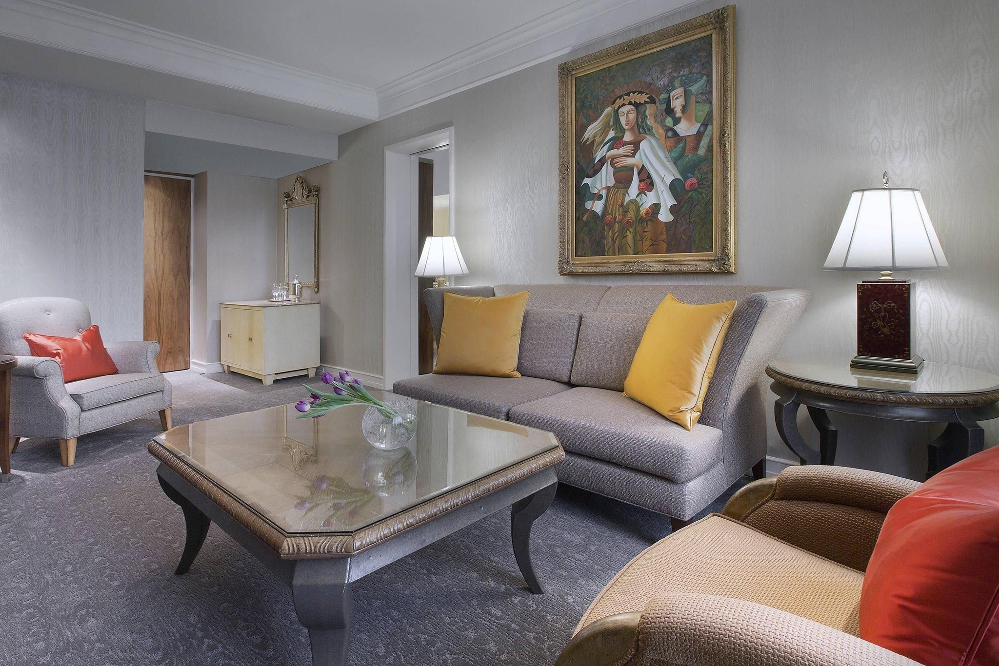 Executive Suite, Club lounge access, 1 Bedroom Executive Suite, 1 King, High floor