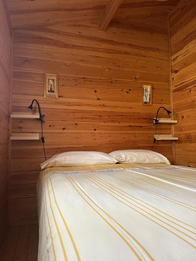 Comfort Cabin, Ensuite, Mountain View