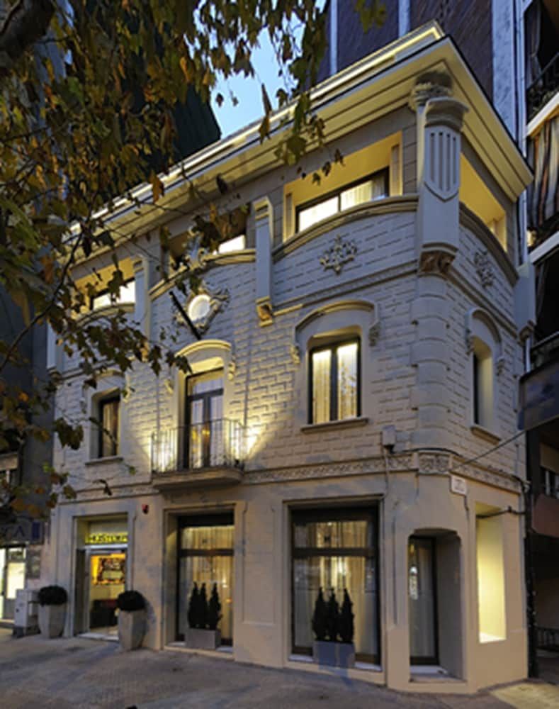 undefined Hostemplo Sagrada Familia 2