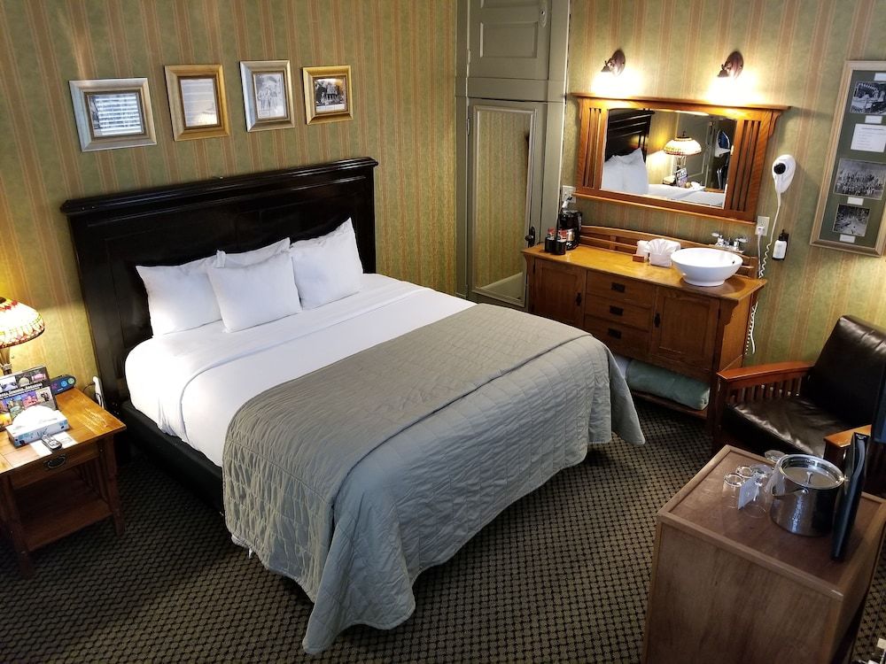 Room, 1 King Bed, Jetted Tub