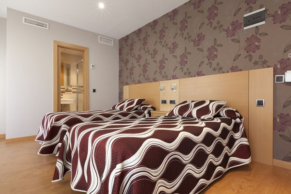 Hostal Jemasaca - Palma61 Double Room (with extra bed) 5