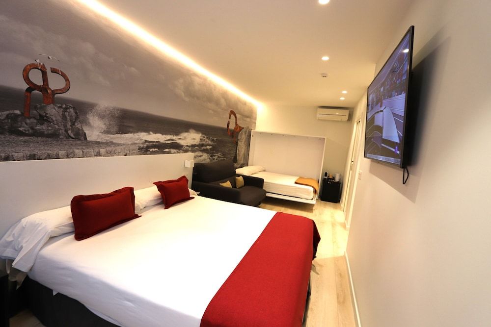 Pensión Txingurri Deluxe Room, City View 2