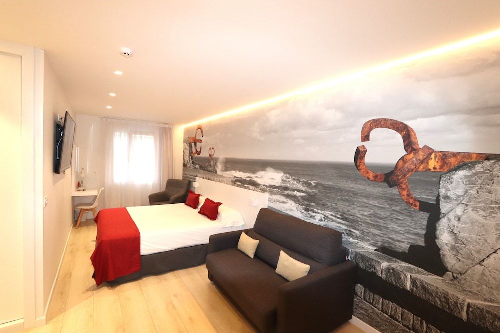 Pensión Txingurri Deluxe Room, City View