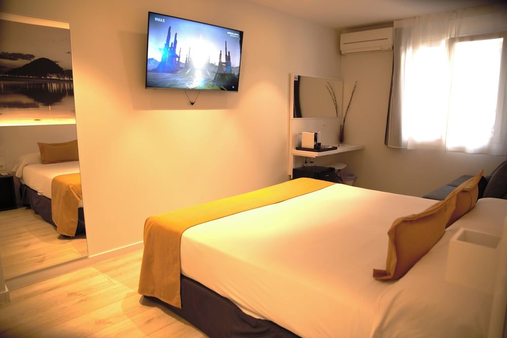 Pensión Txingurri Deluxe Room, City View 5