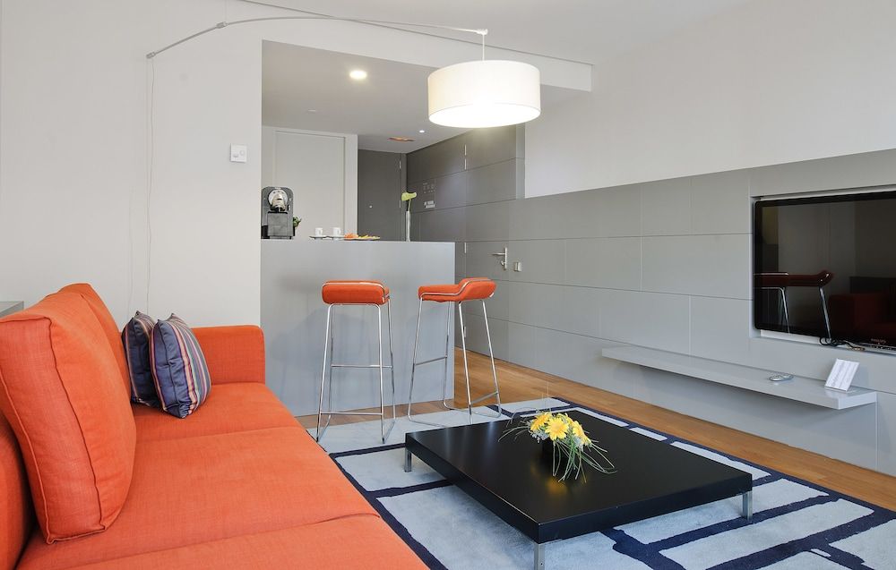 Reina Petronila Junior Studio Suite 2