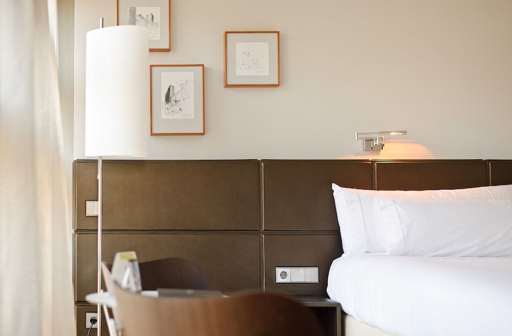 Reina Petronila Single Room 2