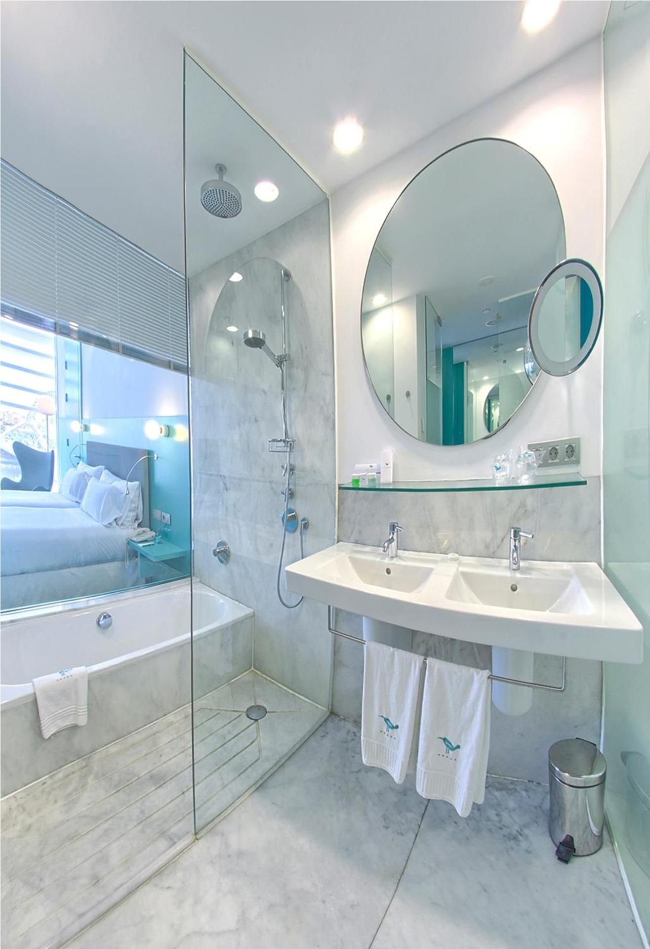 Double Room with Extra Bed (3 Adults)