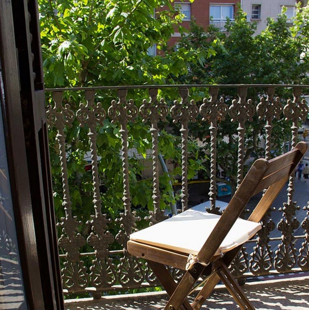 Hostalin Diputacion Standard Room, 2 Twin Beds, Balcony 4