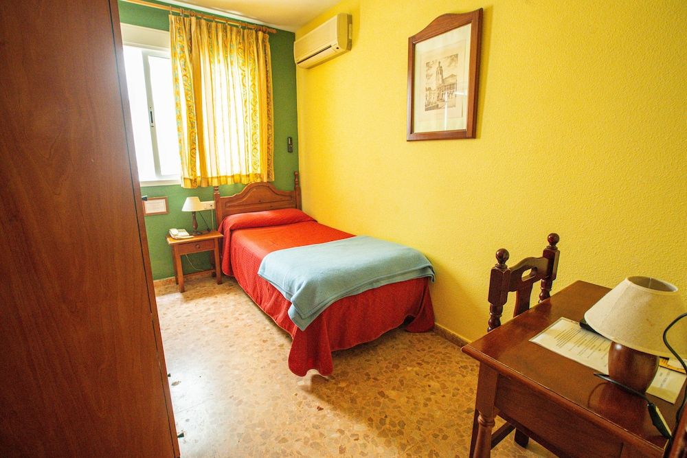 Hotel Arunda II Single Room 2