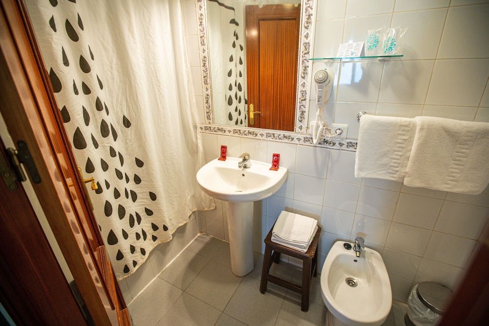 Hotel Arunda II Single Room 4