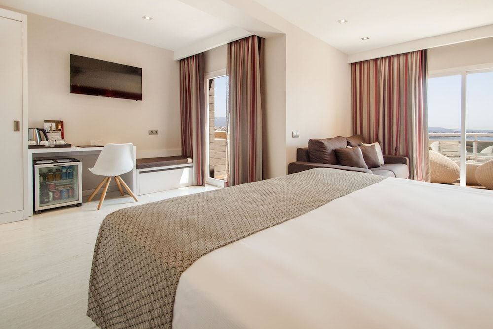 Junior Studio Suite, Private Pool, Sea View (Single Use)