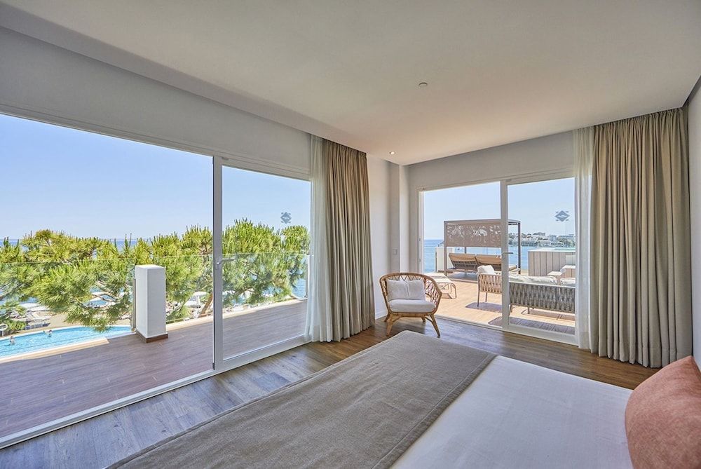 Aparthotel Ponent Mar Suite Junior con piscina privada (4 pax) 4