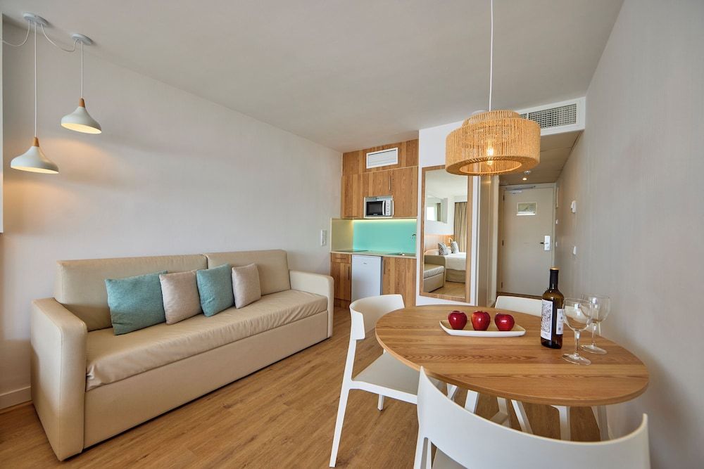 Aparthotel Ponent Mar Premium Studio, Sea View (con jardín) 7