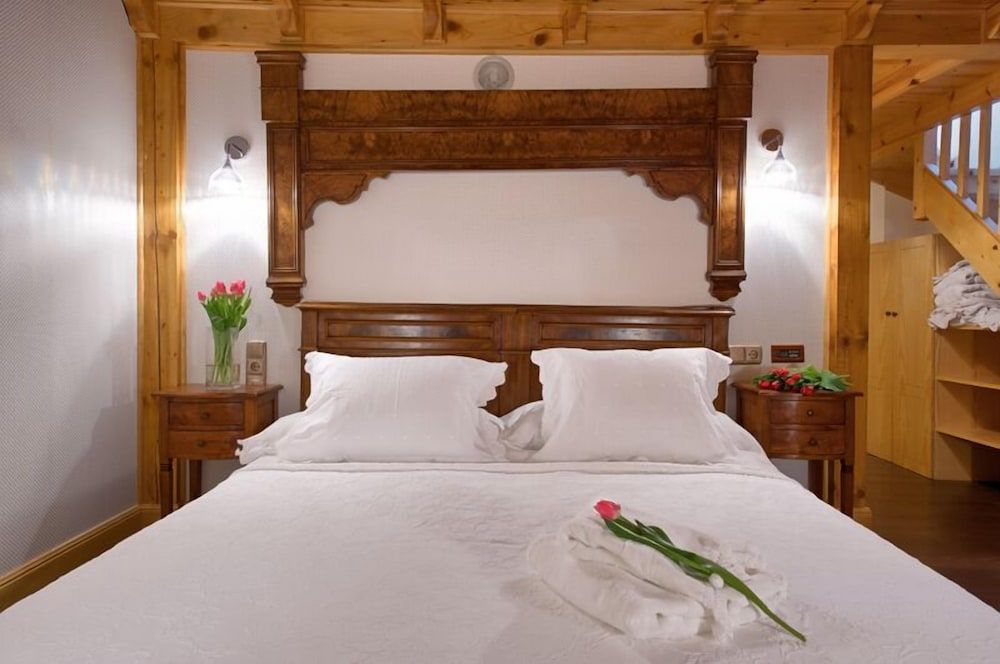 Hotel Balneario La Hermida Triple Room 3