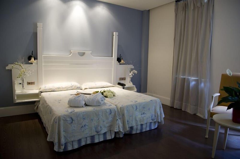 Hotel Balneario La Hermida Standard Double Room 7