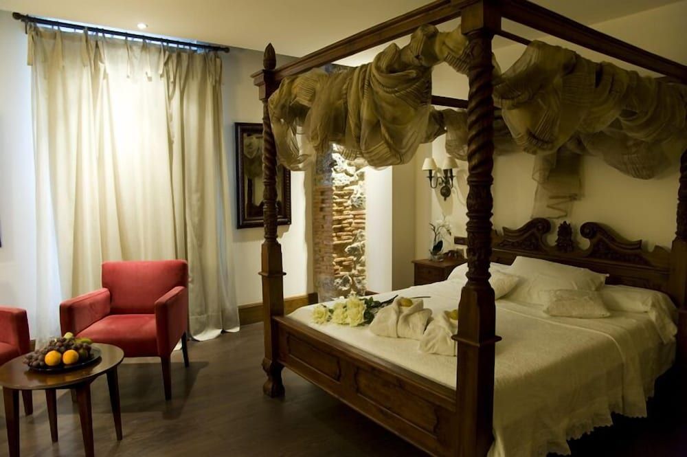 Hotel Balneario La Hermida Standard Double Room 10