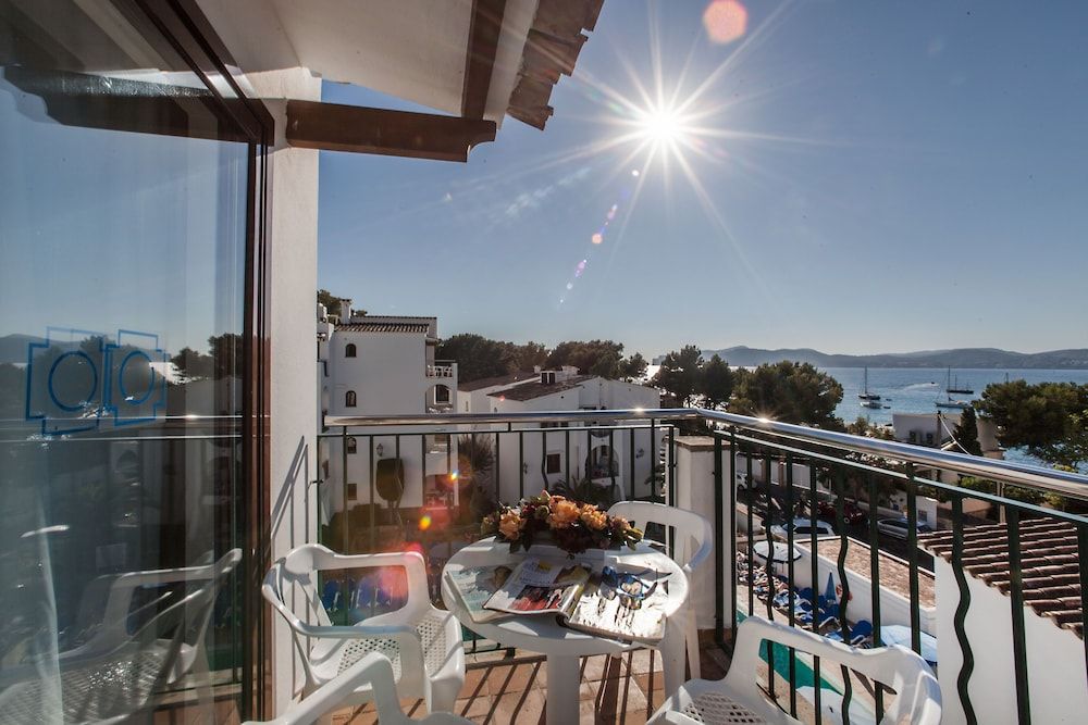Apartment, 1 Bedroom, Balcony, Pool View (2 Adults + 1 Child)