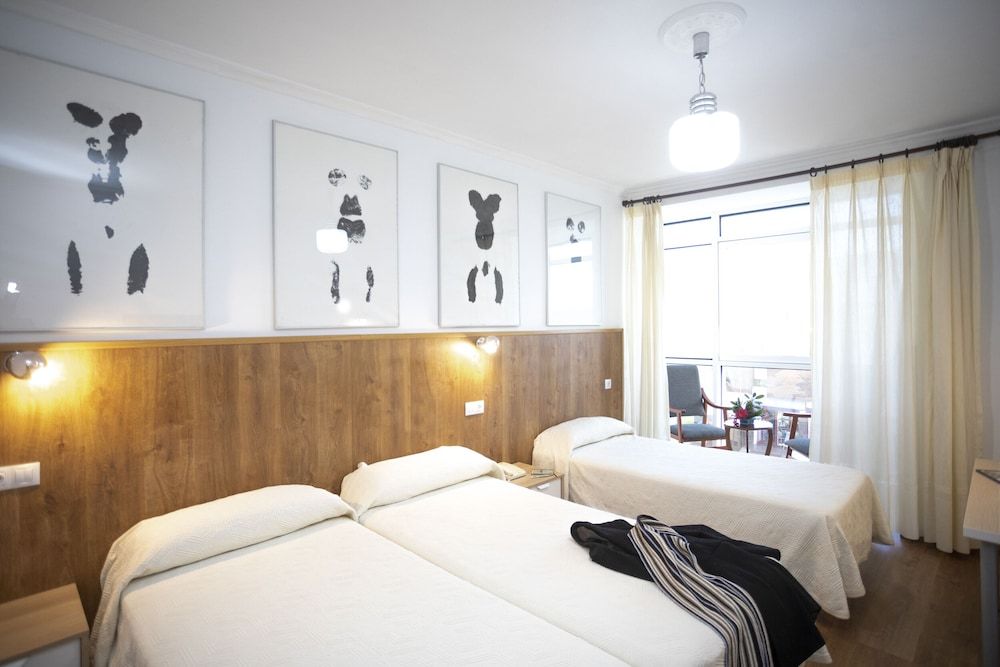 Hotel La Ruta Double Room (with extra bed) 2