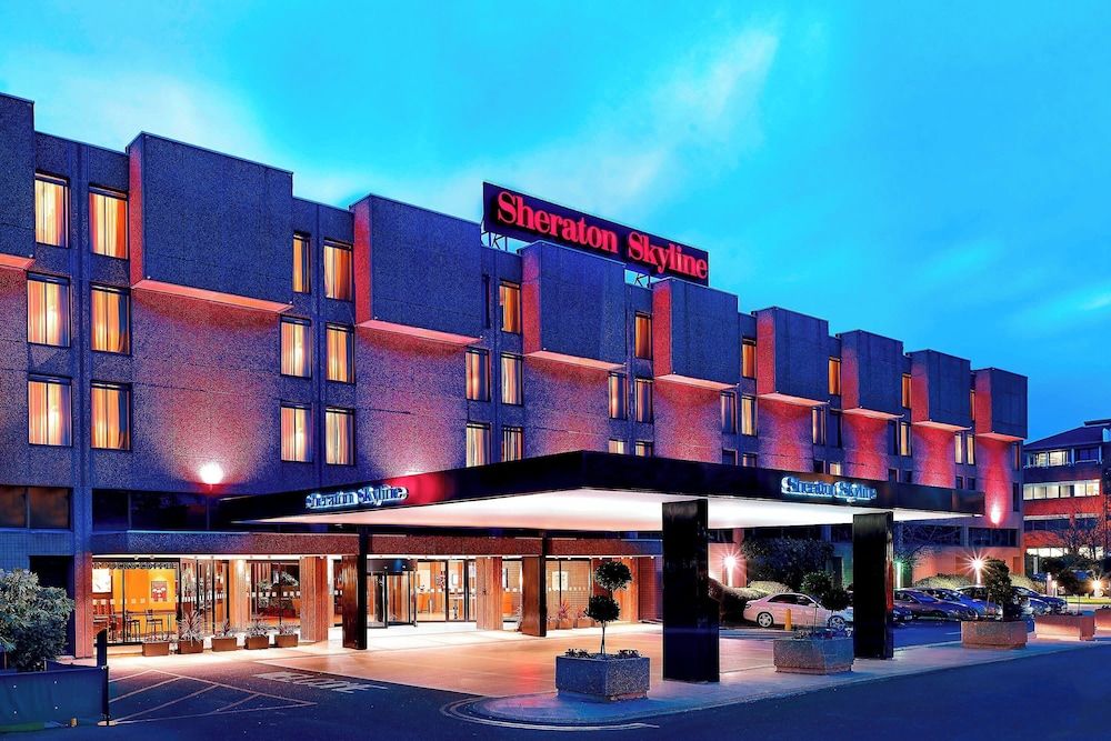 undefined Sheraton Skyline Hotel London Heathrow 2
