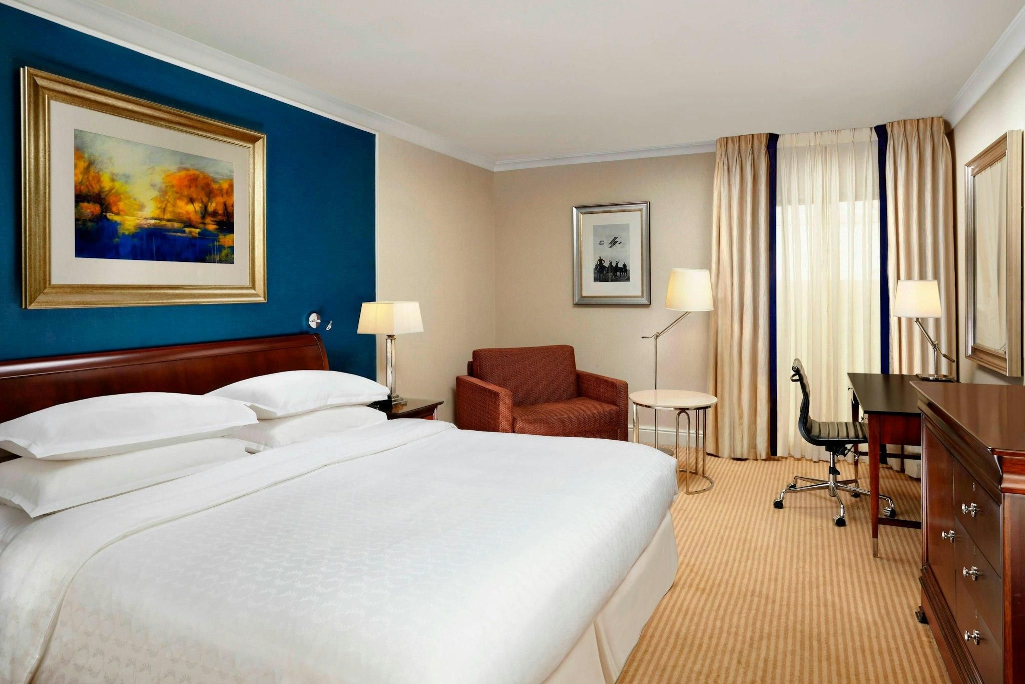 undefined Sheraton Skyline Hotel London Heathrow 8