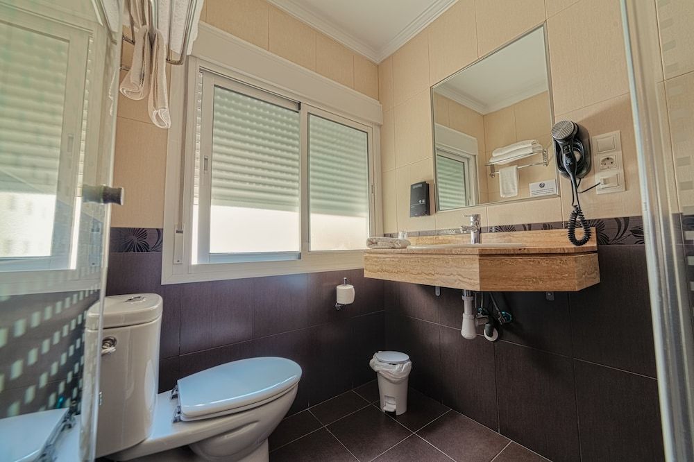 Hotel La Perla Double Room, 1 Double or 2 Twin Beds 6