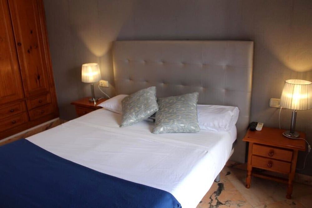 Hotel La Zubia Classic Double Room 2
