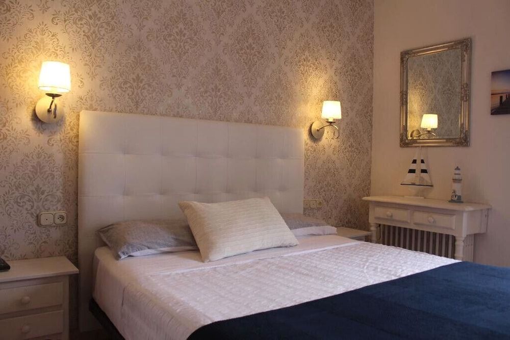 Hotel La Zubia Classic Double Room 3