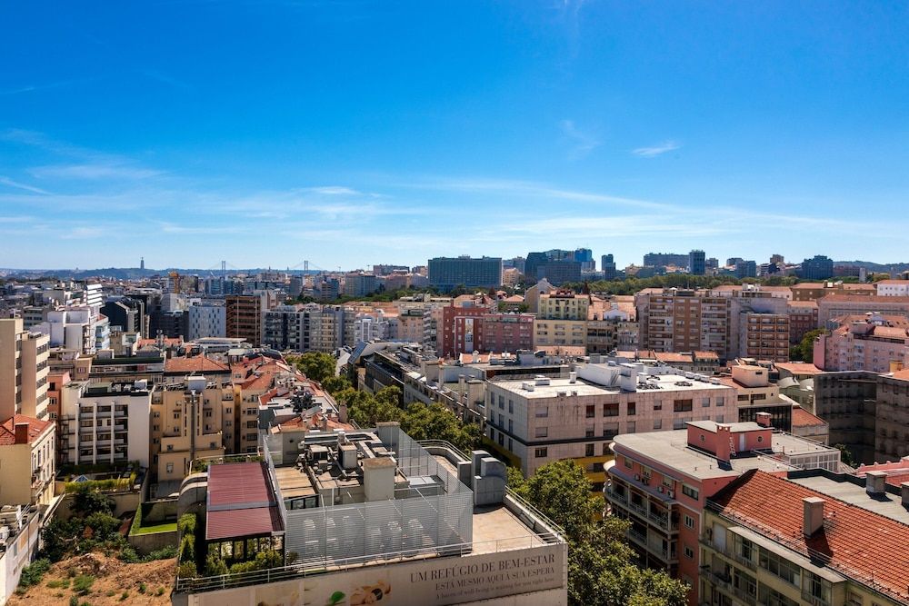 undefined Sheraton Lisboa Hotel & Spa 8